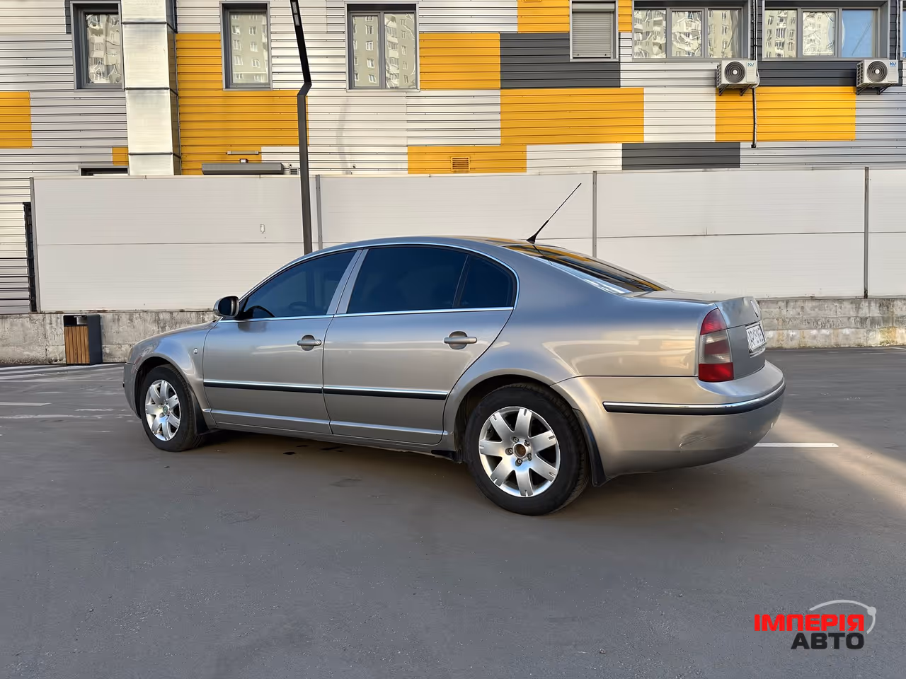 Skoda Superb - фото 7