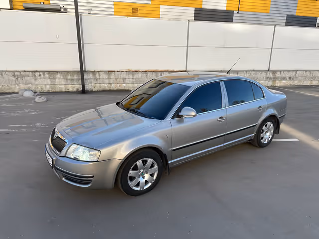 Skoda Superb - фото 2