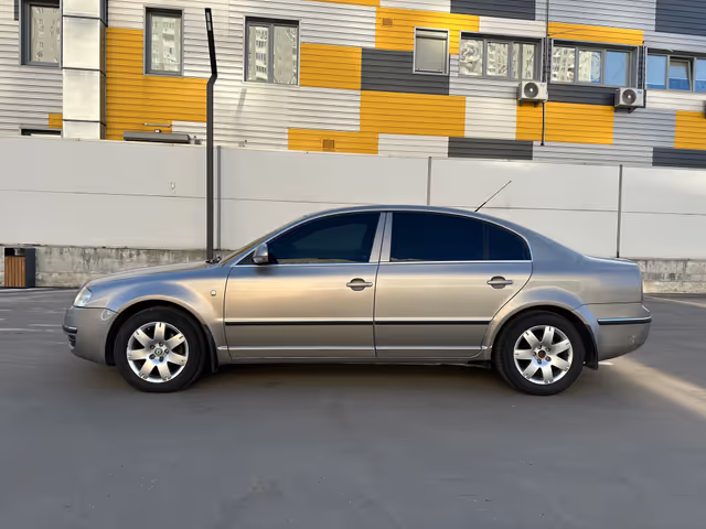 Skoda Superb - фото 5