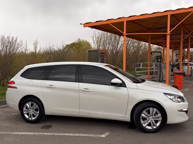 Peugeot 308 - фото 4