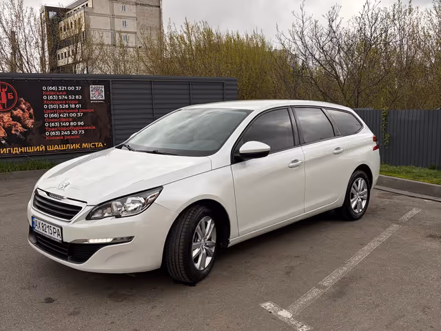 Peugeot 308 - фото 1