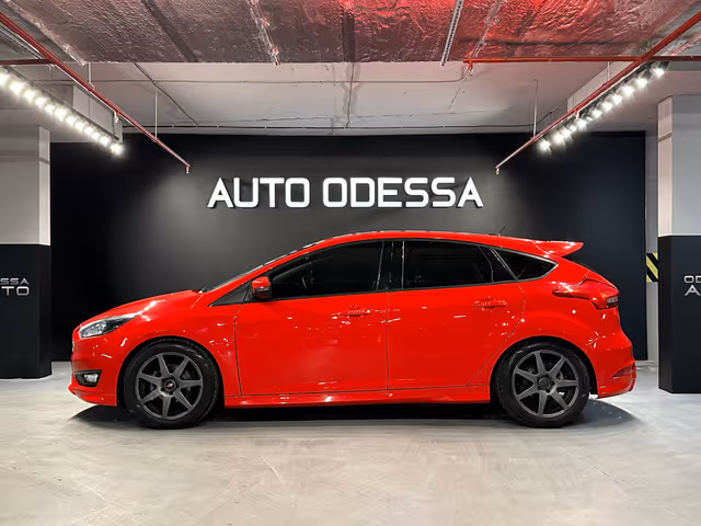 Ford Focus - фото 4