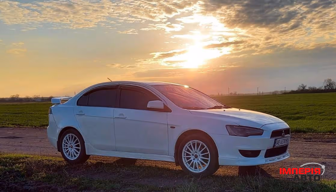 Mitsubishi Lancer - фото 7