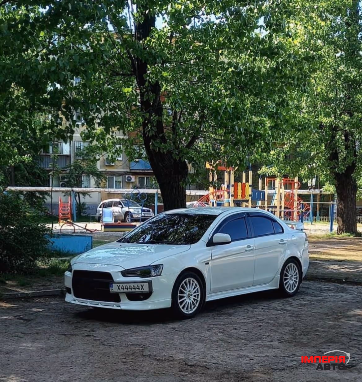 Mitsubishi Lancer - фото 3