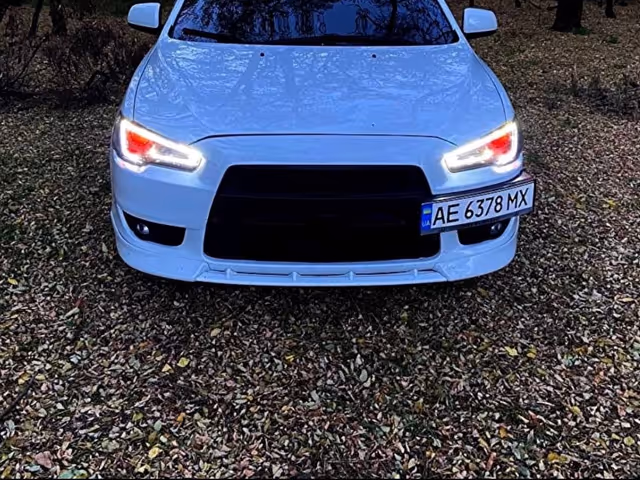 Mitsubishi Lancer - фото 2