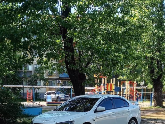 Mitsubishi Lancer - фото 3