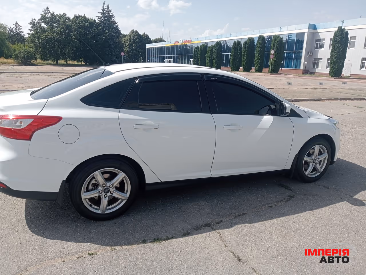 Ford Focus - фото 3