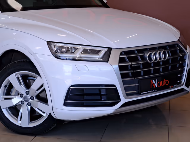 Audi Q5 - фото 3
