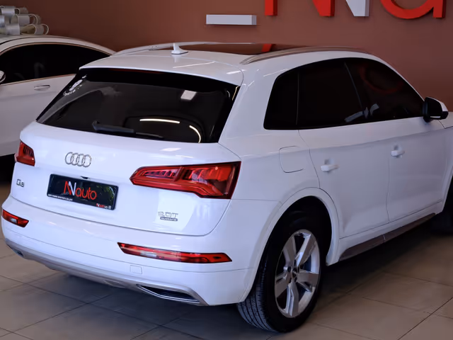 Audi Q5 - фото 5