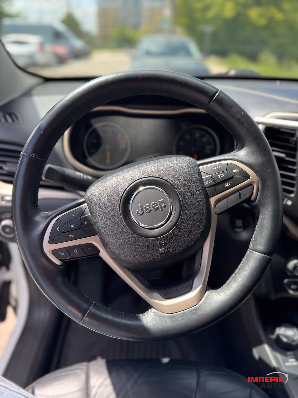 Jeep Cherokee - фото 16