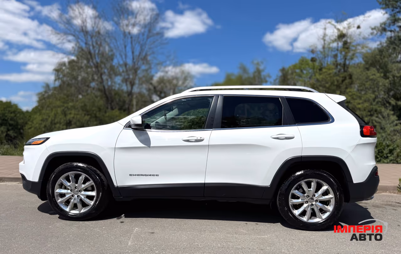 Jeep Cherokee - фото 4