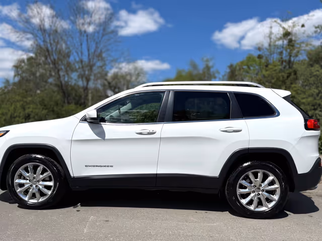 Jeep Cherokee - фото 4