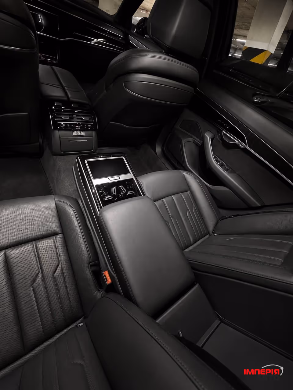 Audi A8 - фото 19