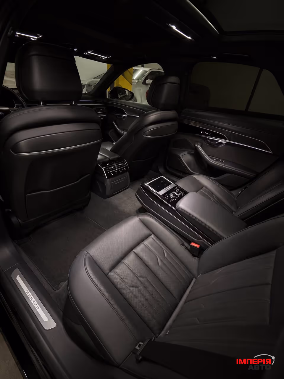 Audi A8 - фото 18
