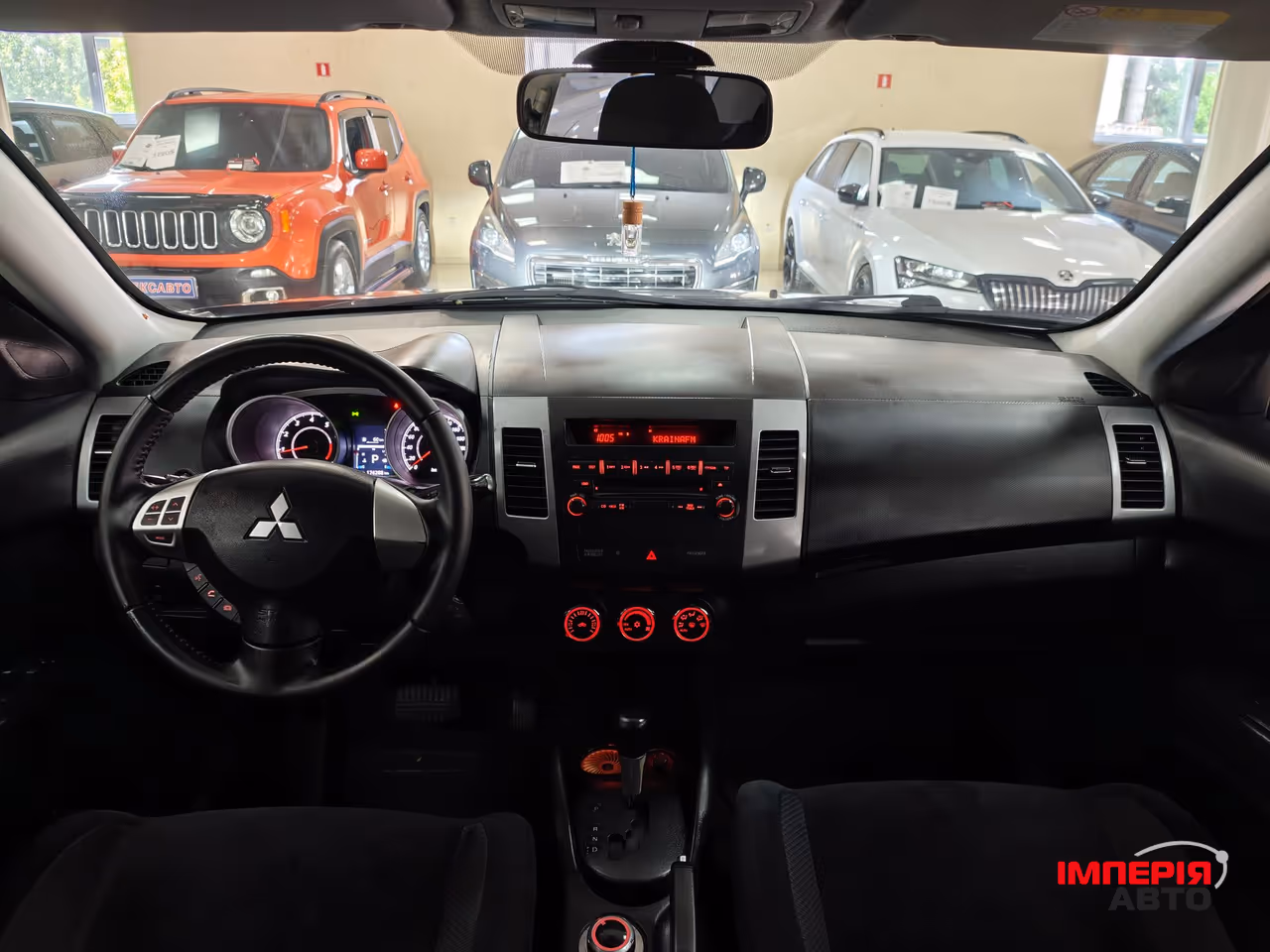 Mitsubishi Outlander - фото 10