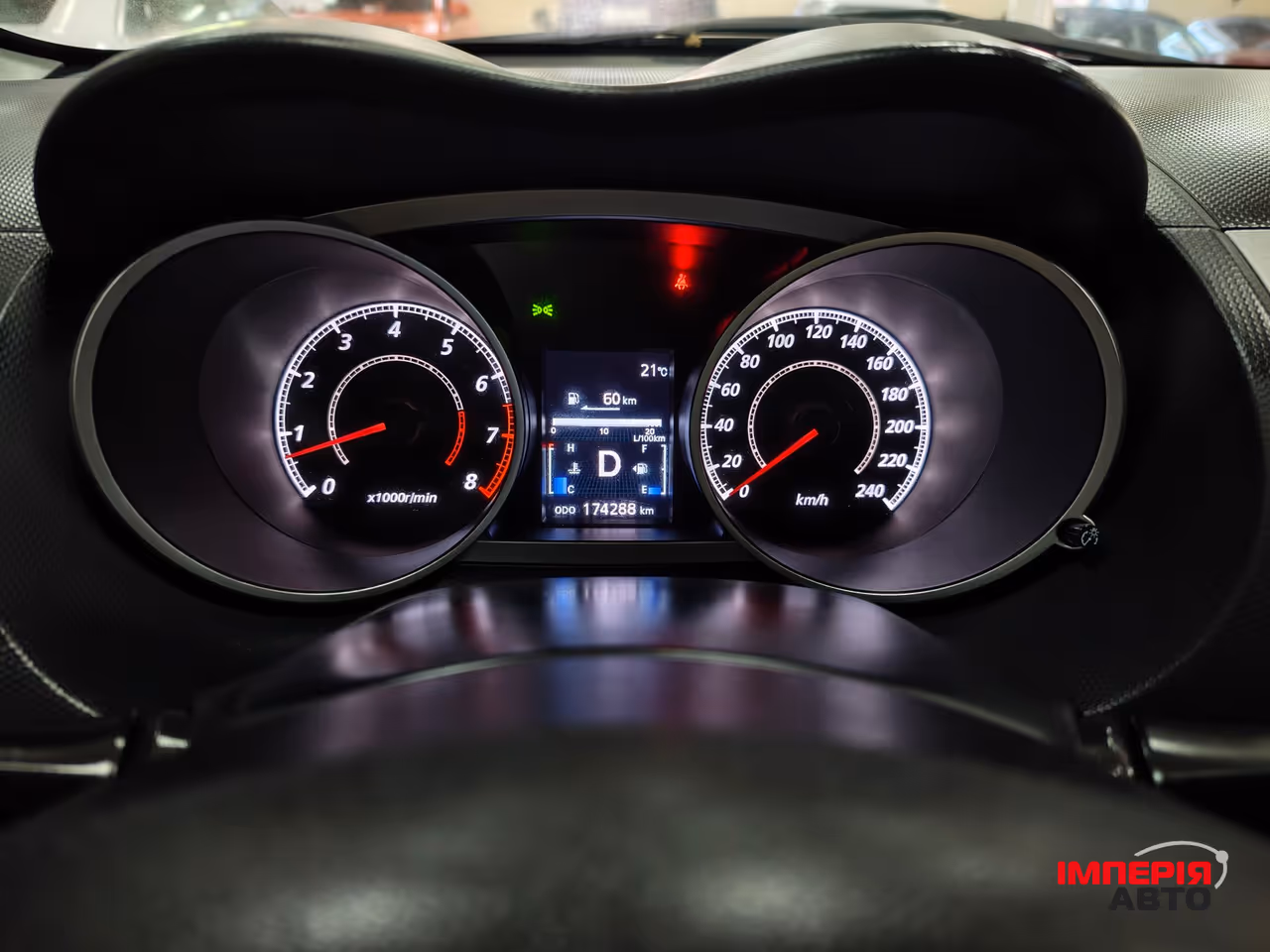Mitsubishi Outlander - фото 13