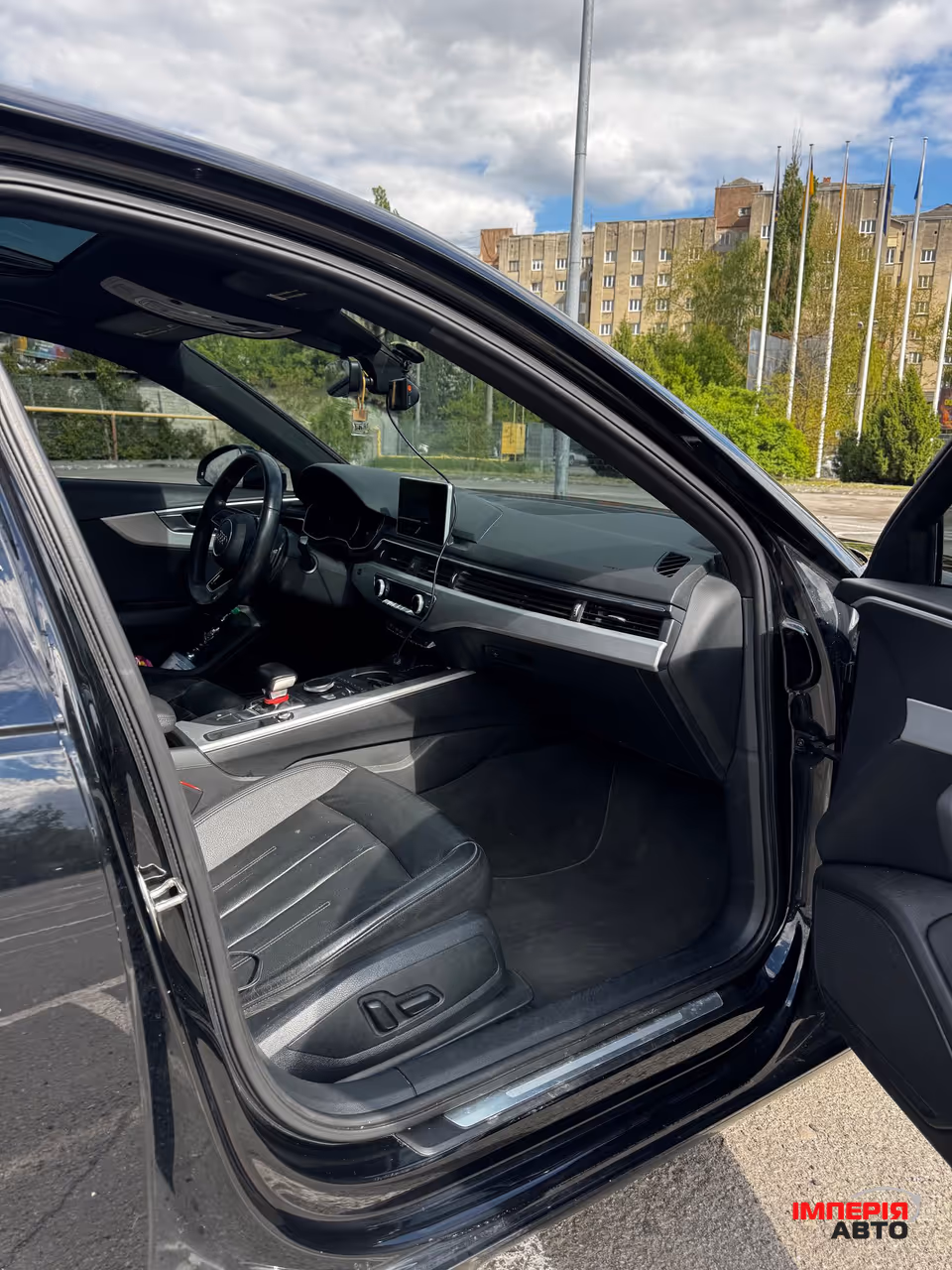 Audi A4 - фото 20