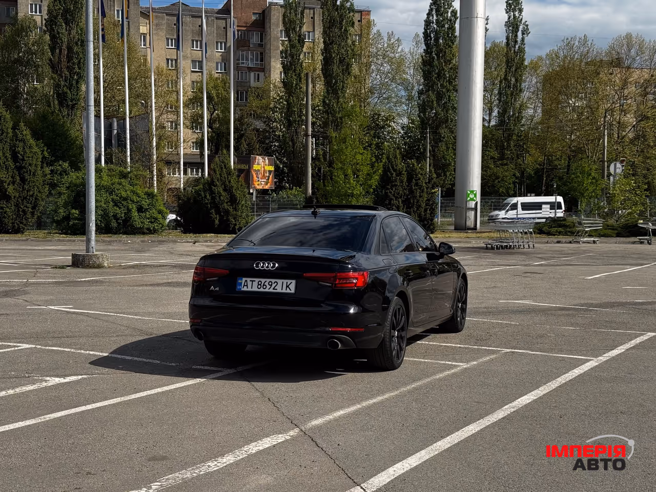 Audi A4 - фото 6