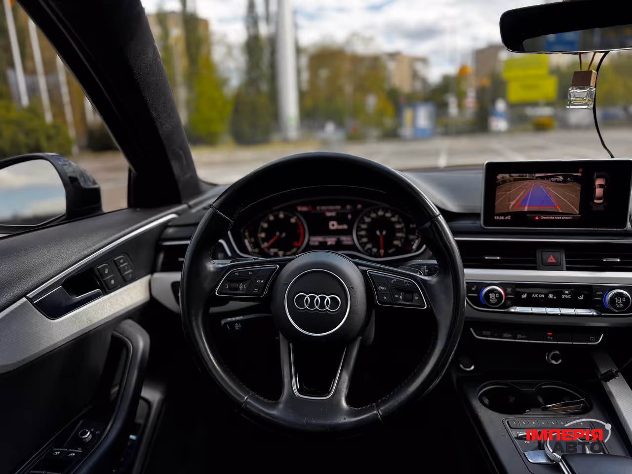 Audi A4 - фото 15