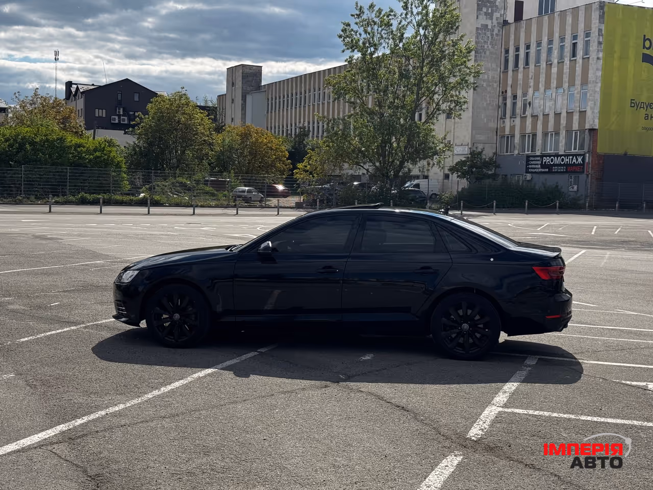 Audi A4 - фото 9