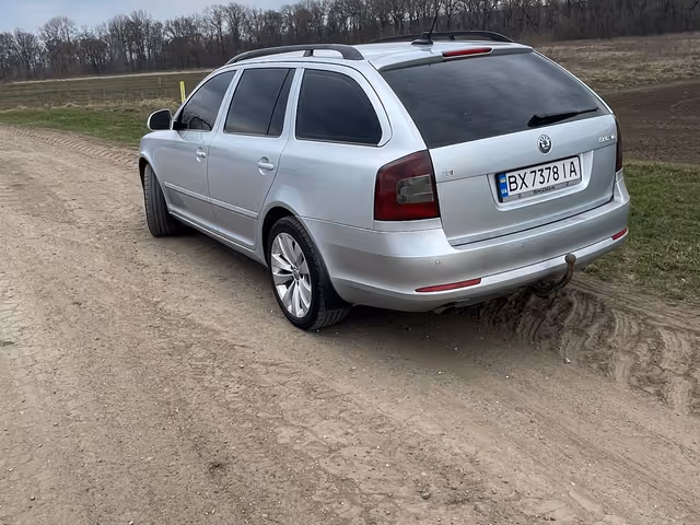Skoda Octavia - фото 5