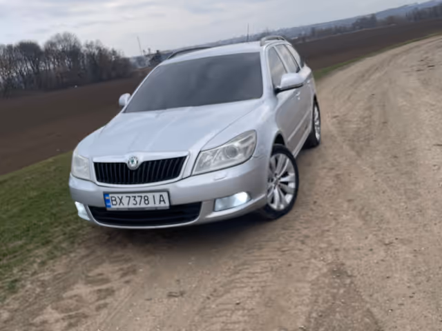 Skoda Octavia - фото 2