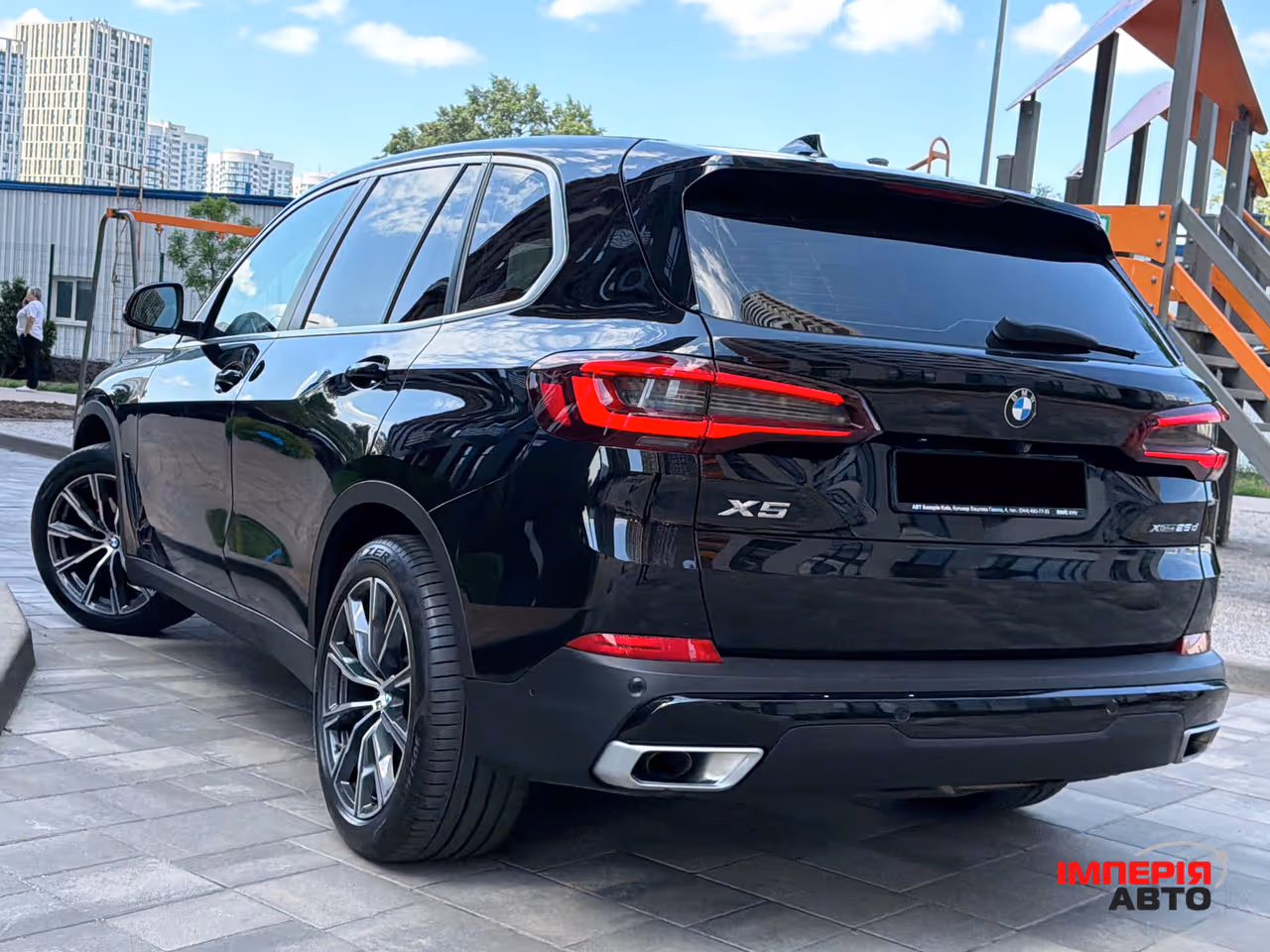 BMW X5 - фото 1