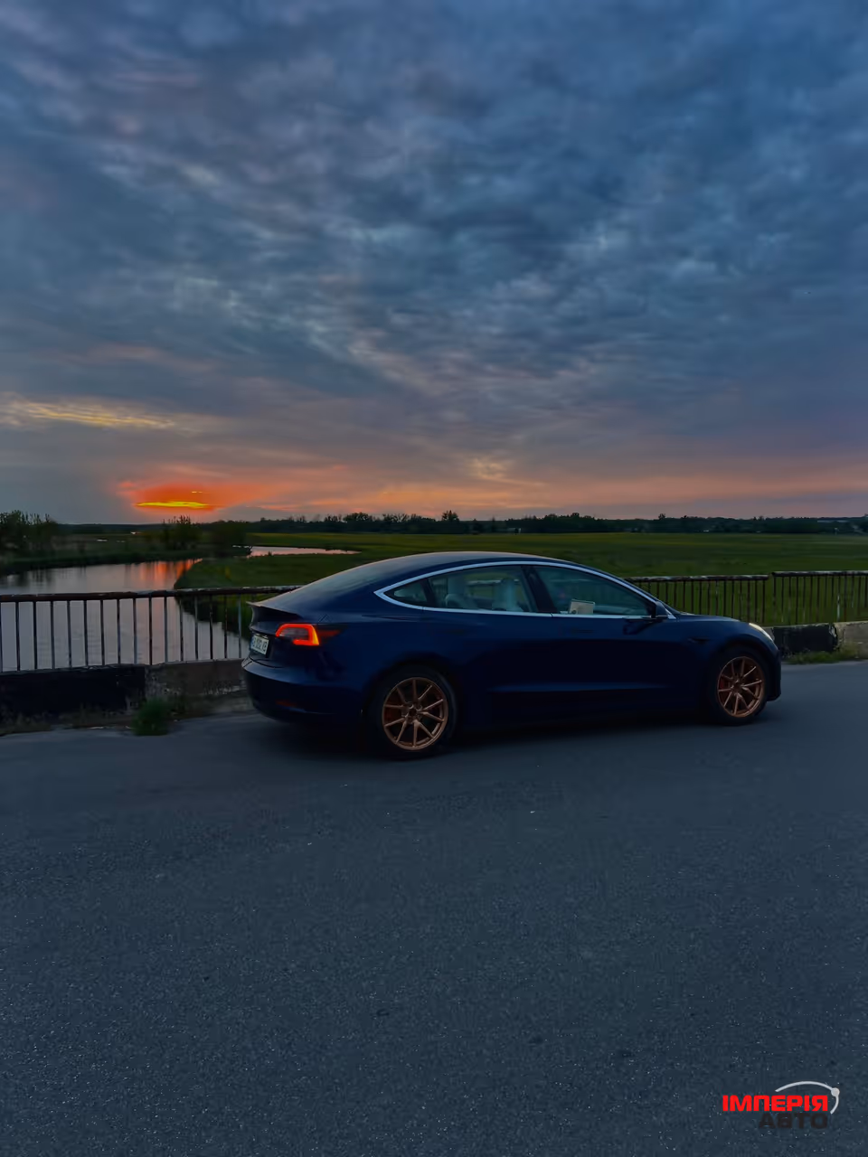 Tesla Model 3 - фото 21