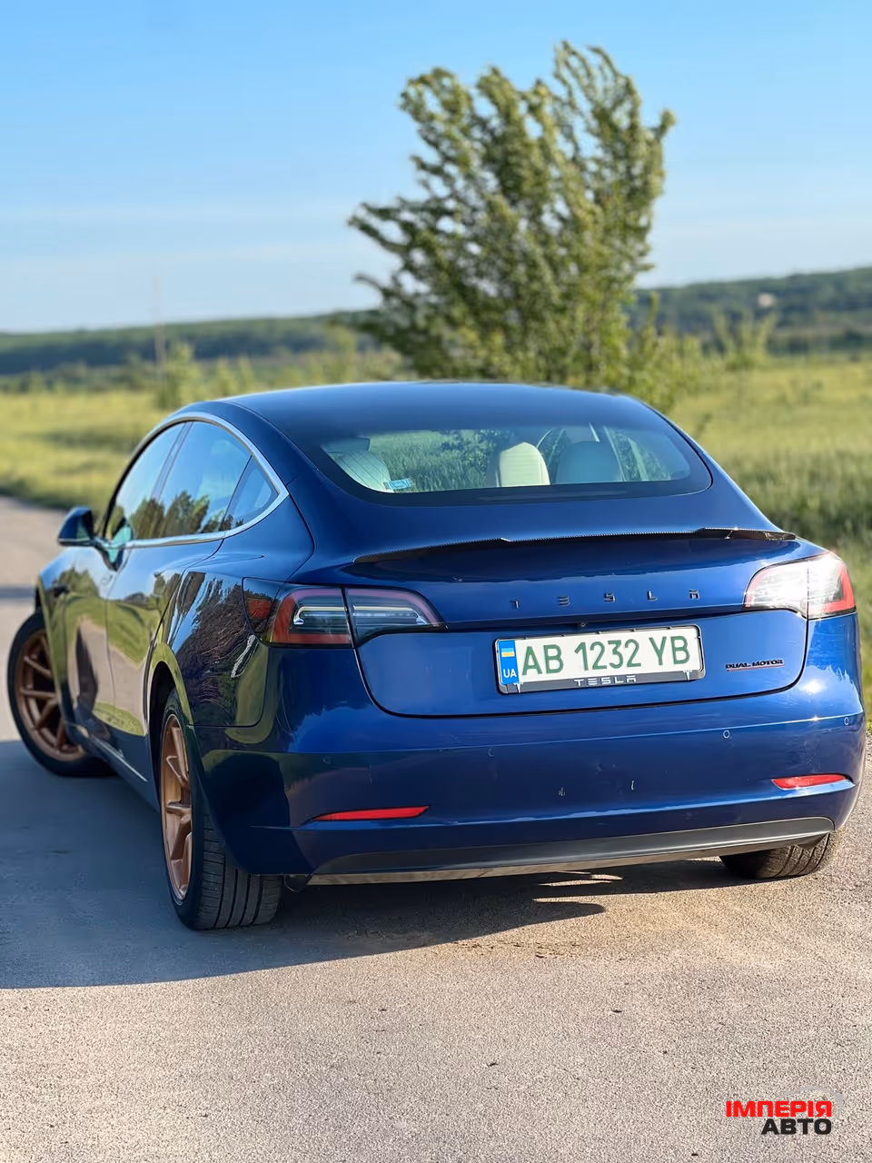 Tesla Model 3 - фото 17