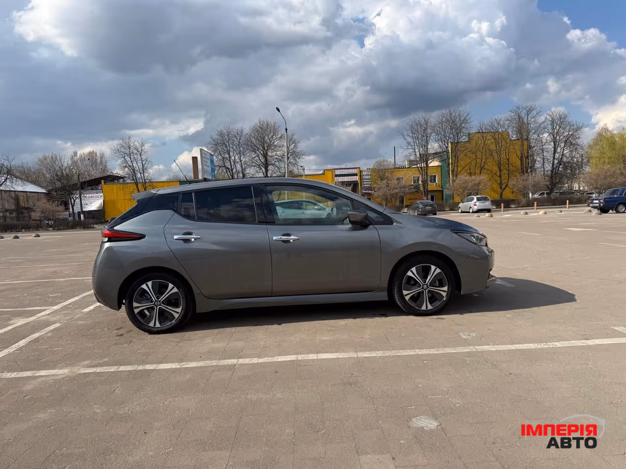 Nissan Leaf - фото 4