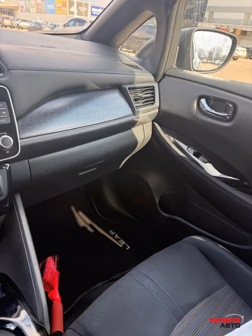 Nissan Leaf - фото 12