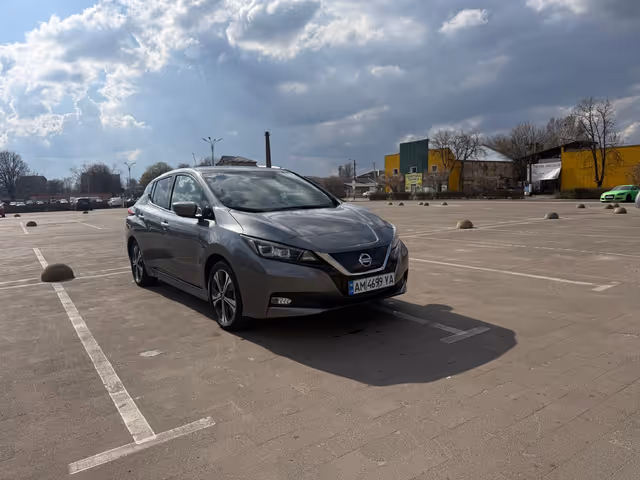 Nissan Leaf - фото 3