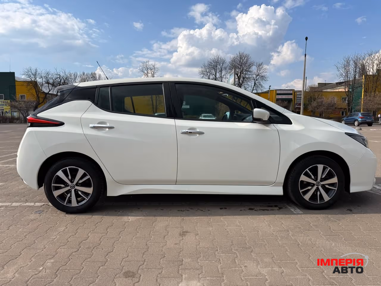 Nissan Leaf - фото 4