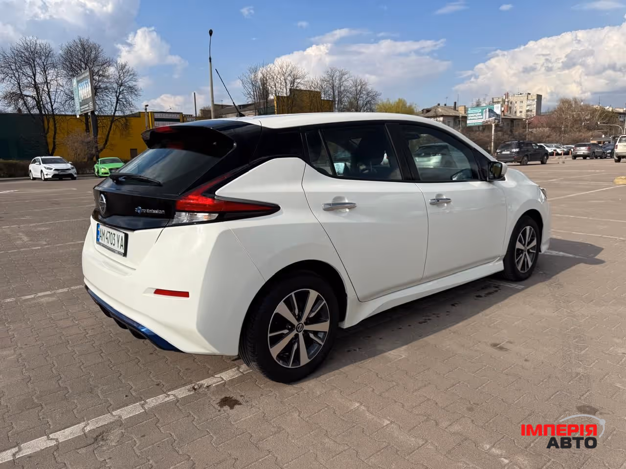 Nissan Leaf - фото 5