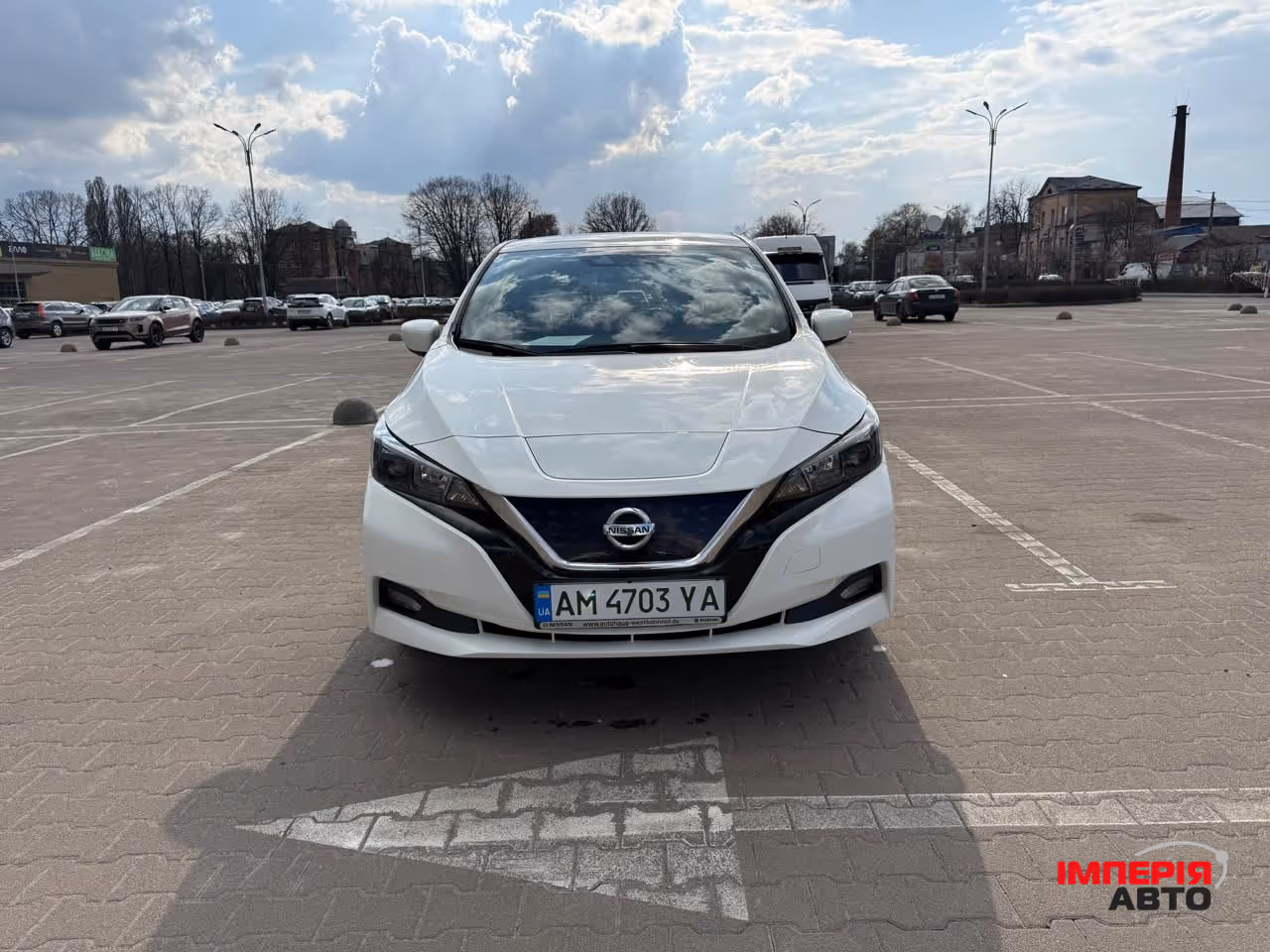 Nissan Leaf - фото 2