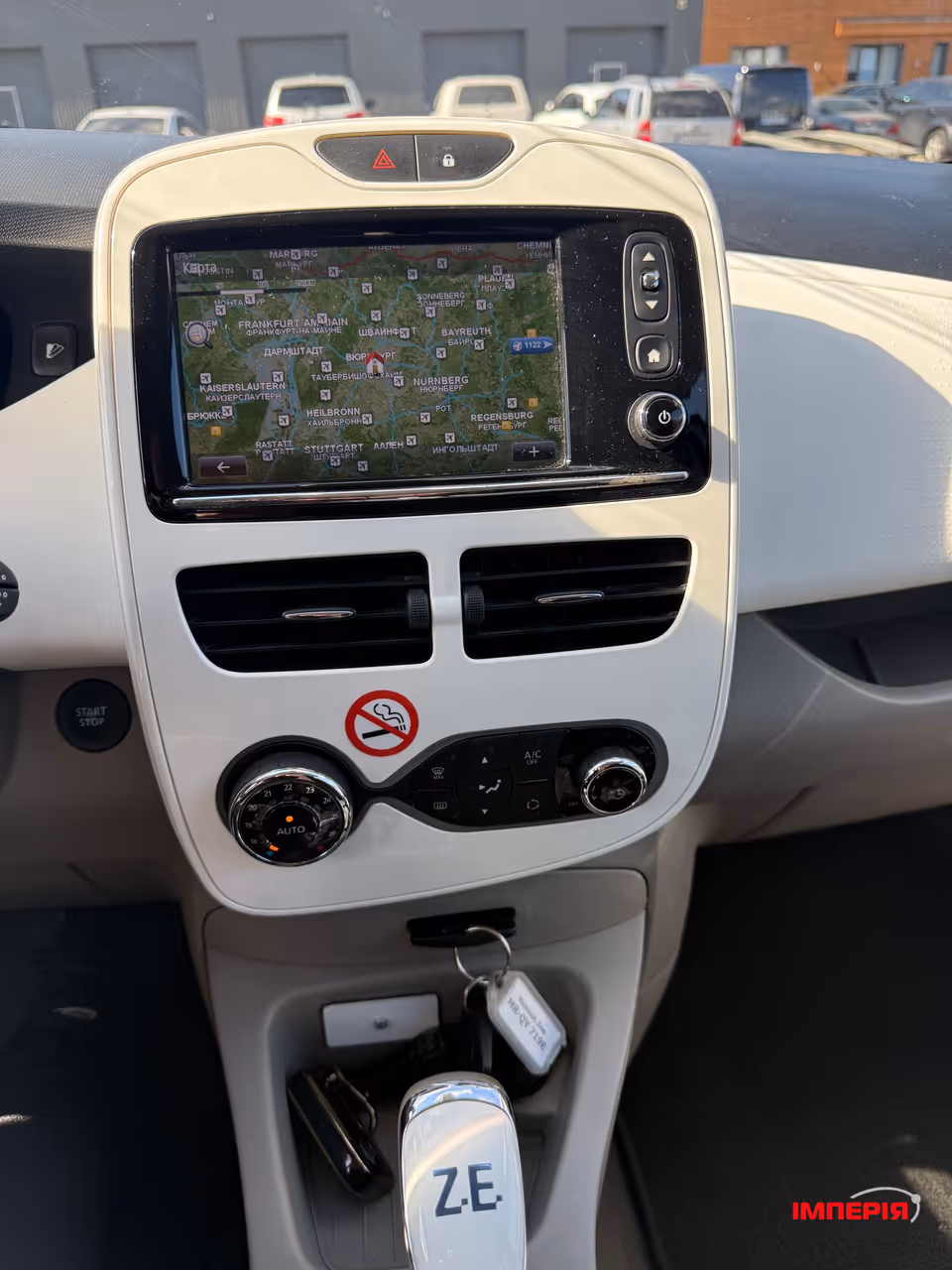 Renault ZOE - фото 22