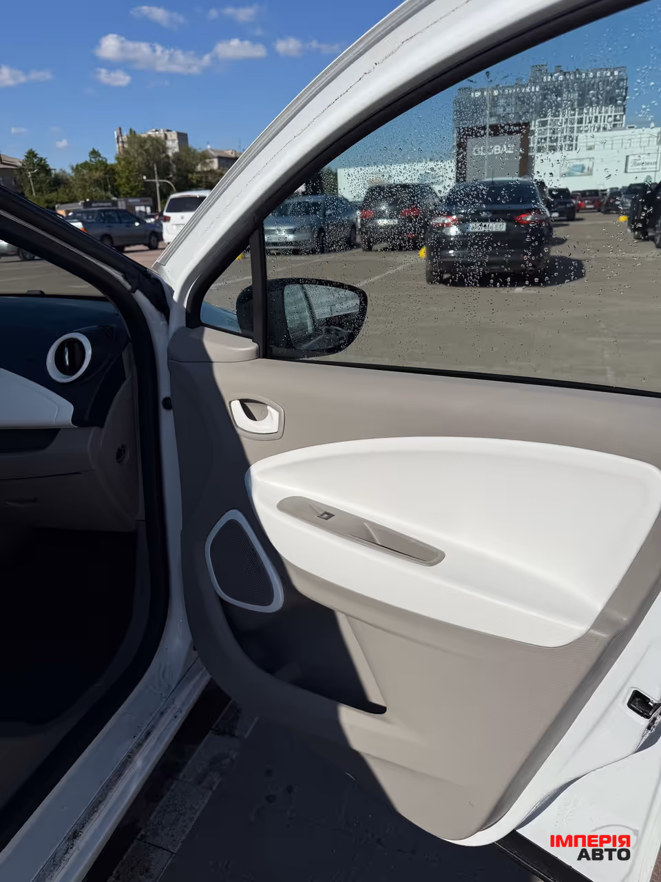 Renault ZOE - фото 13