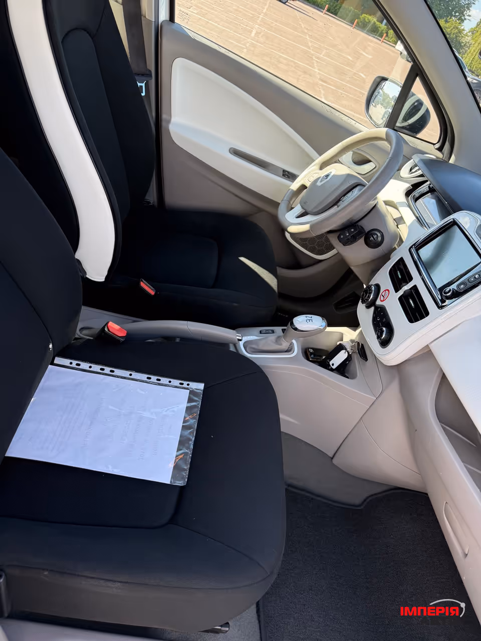 Renault ZOE - фото 14