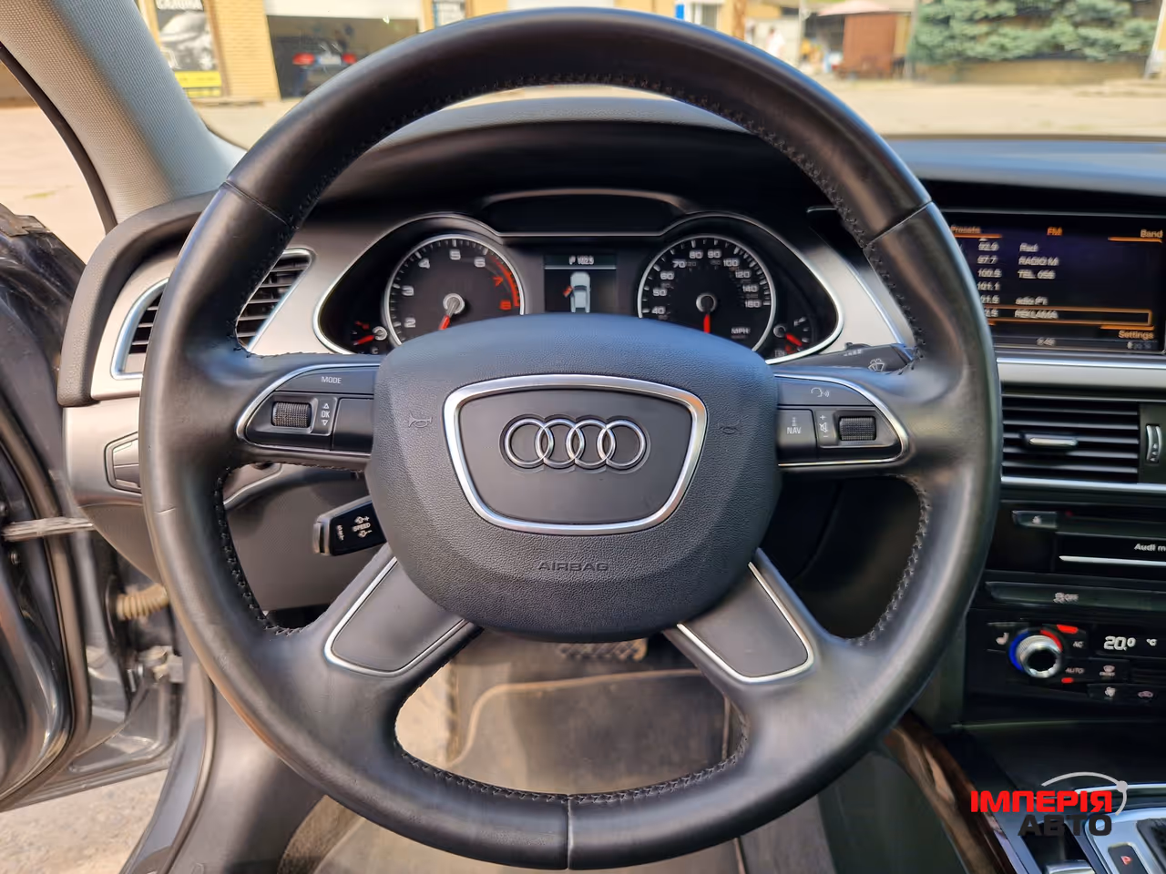 Audi A4 - фото 17