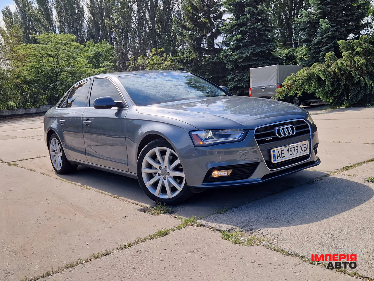 Audi A4 - фото 8