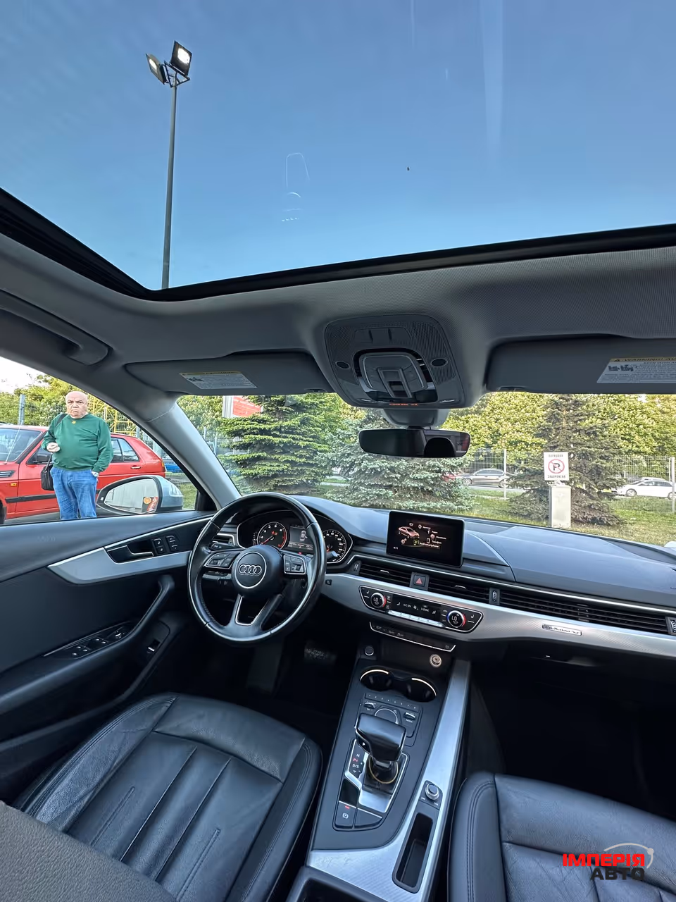 Audi A4 - фото 22