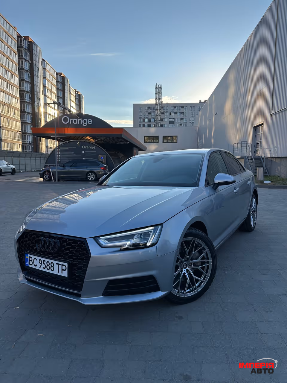 Audi A4 - фото 40