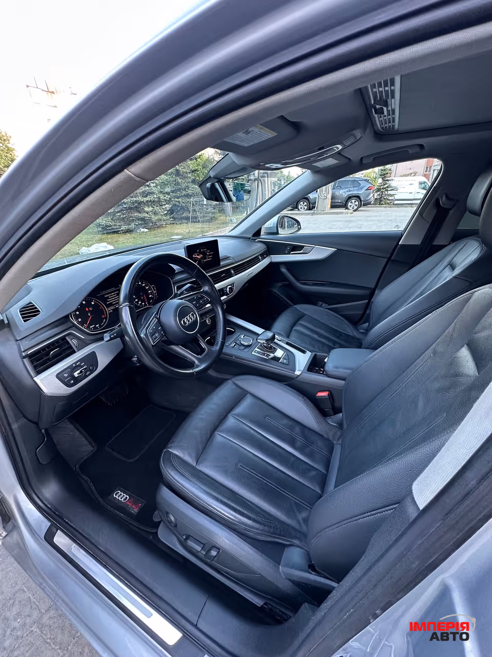 Audi A4 - фото 16