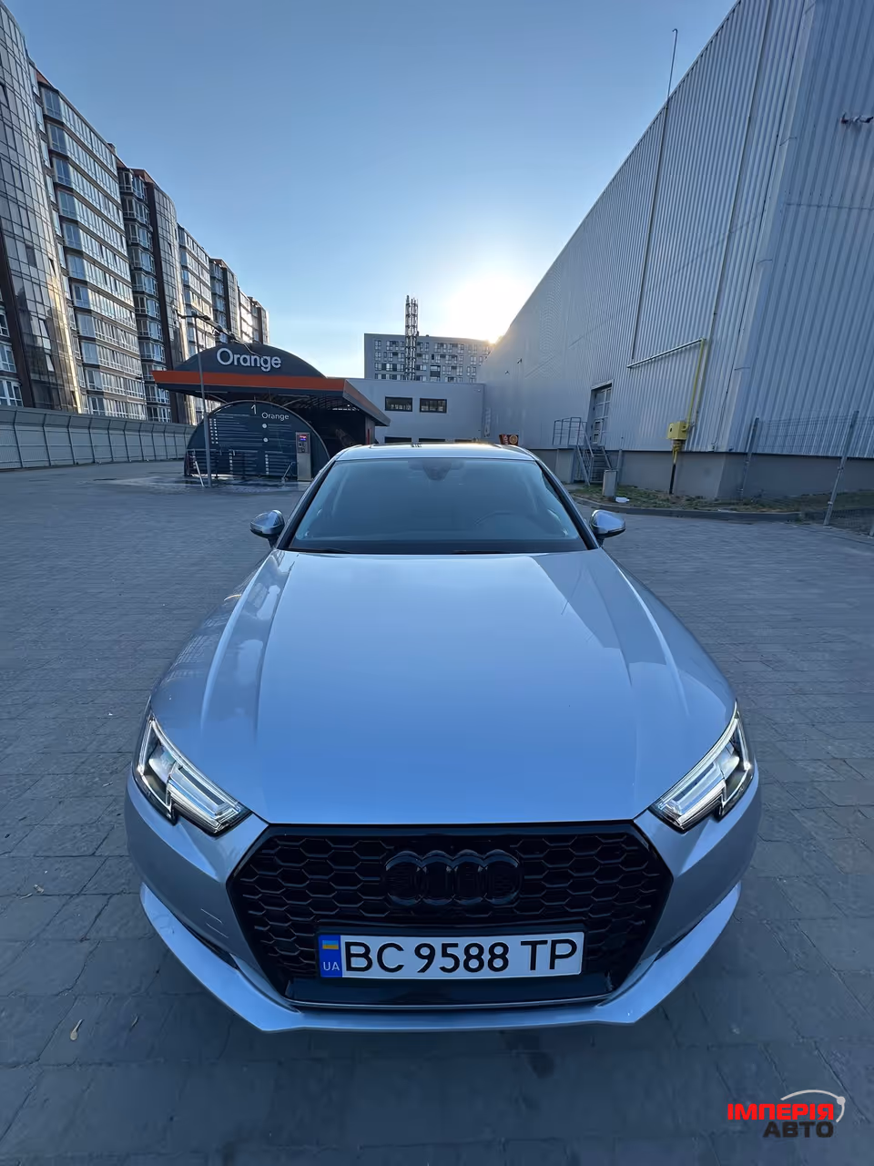 Audi A4 - фото 2