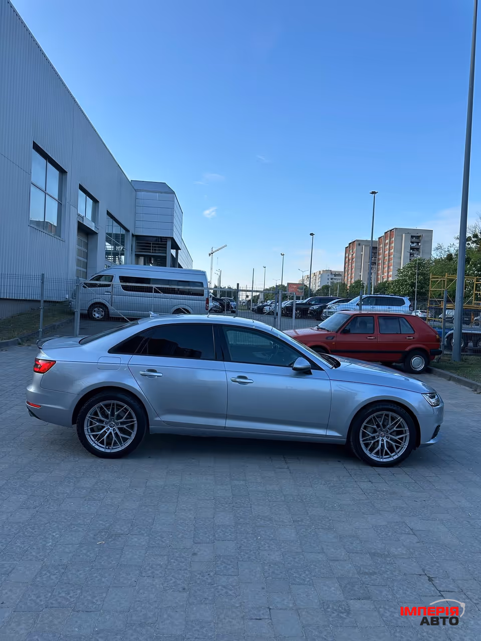 Audi A4 - фото 14