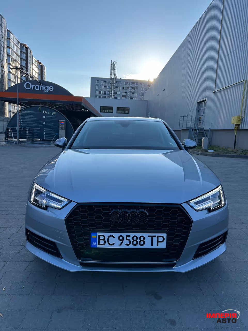 Audi A4 - фото 7
