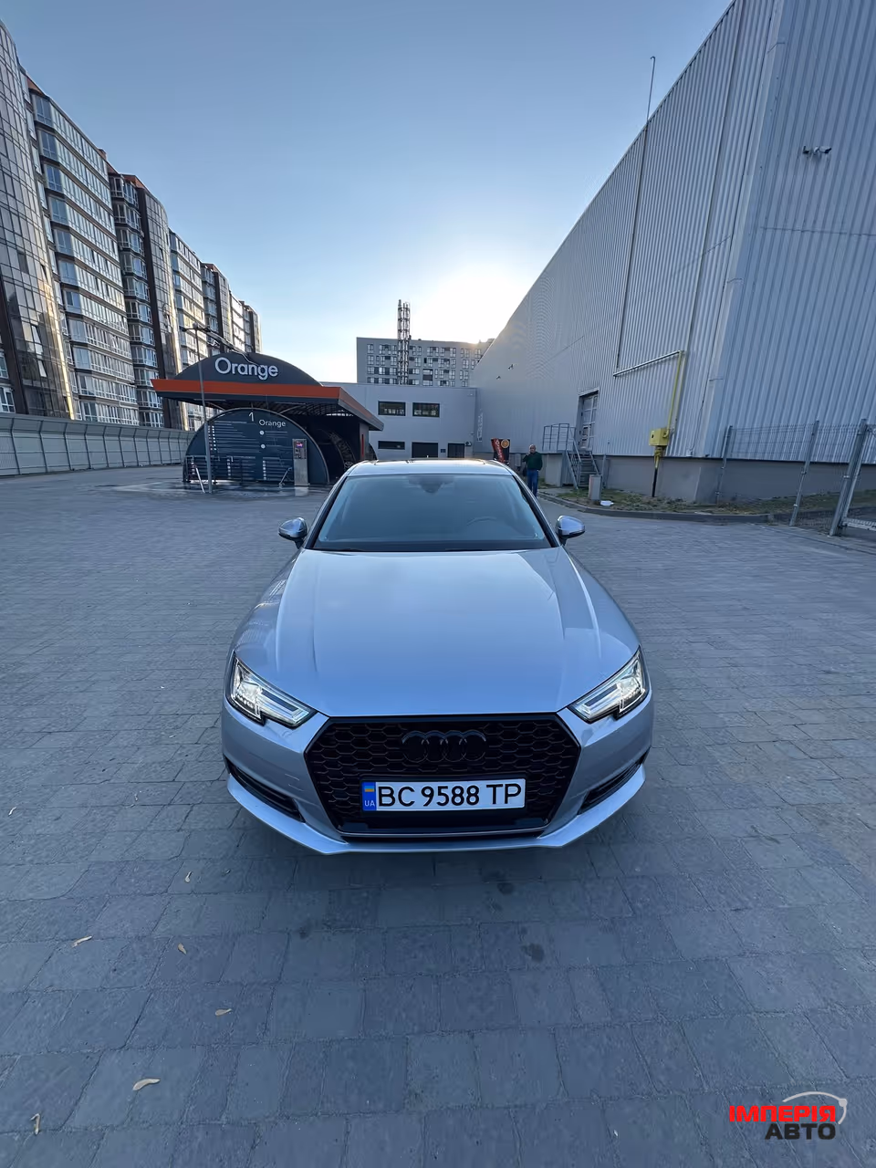 Audi A4 - фото 10