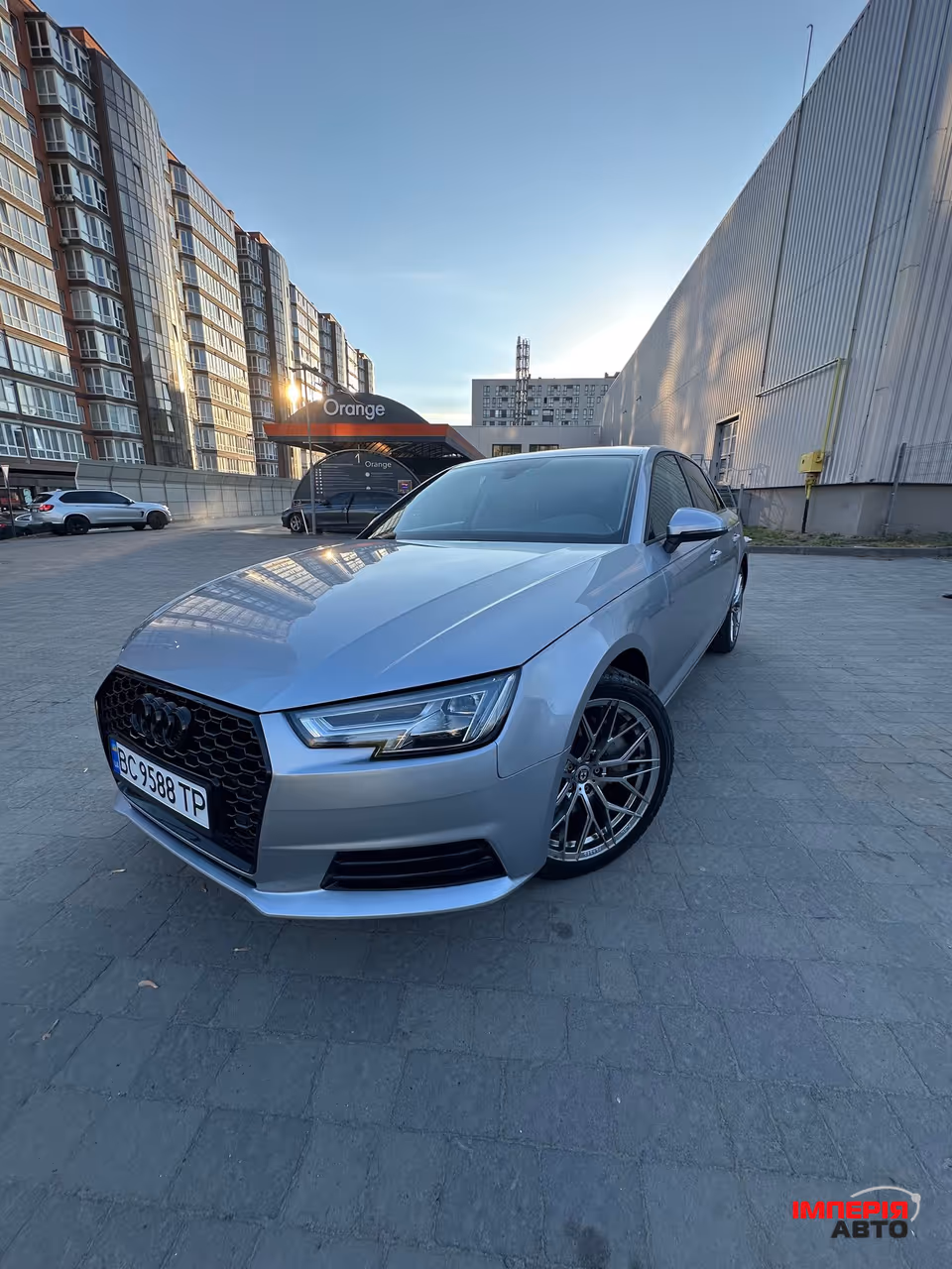 Audi A4 - фото 36