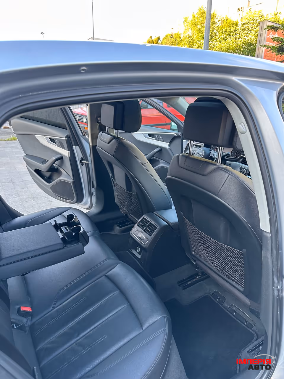 Audi A4 - фото 28