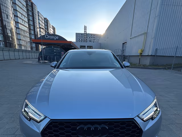 Audi A4 - фото 3